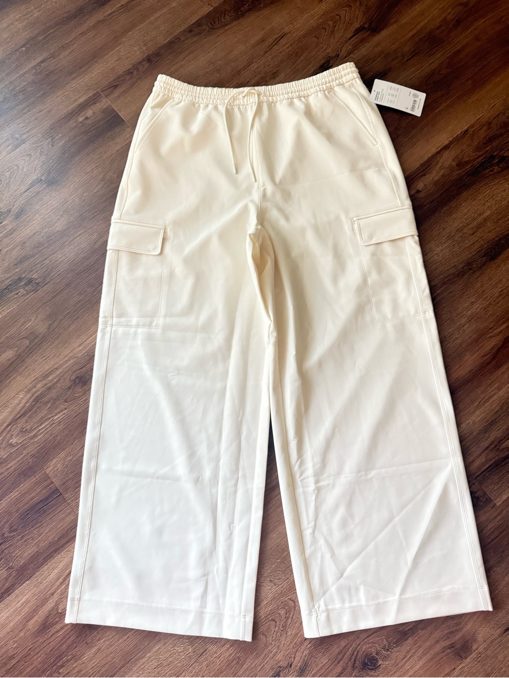 NWT Athleta Promenade cargo pants